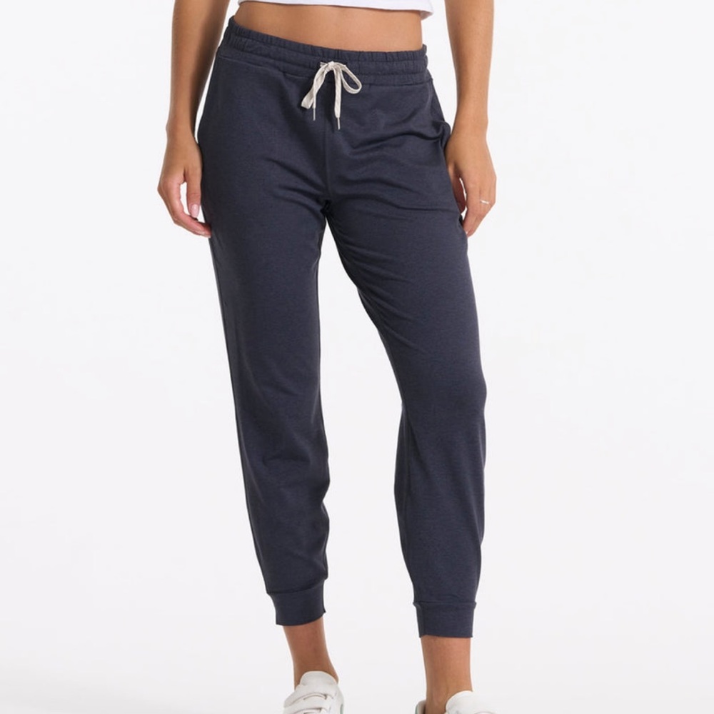 Vuori DreamKnit performance joggers